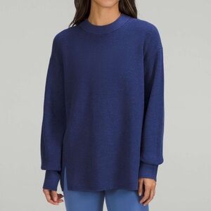 Lululemon Merino Wool Blend Crewneck Sweater in Heathered Psychic Blue size 8